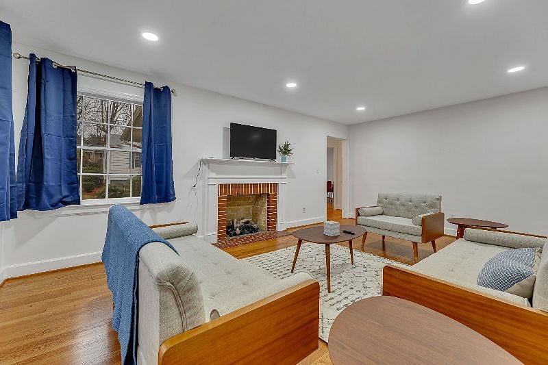 Furnished Finder property 535998_1 photo 3