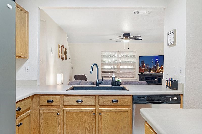 Furnished Finder property 536117_1 photo 11