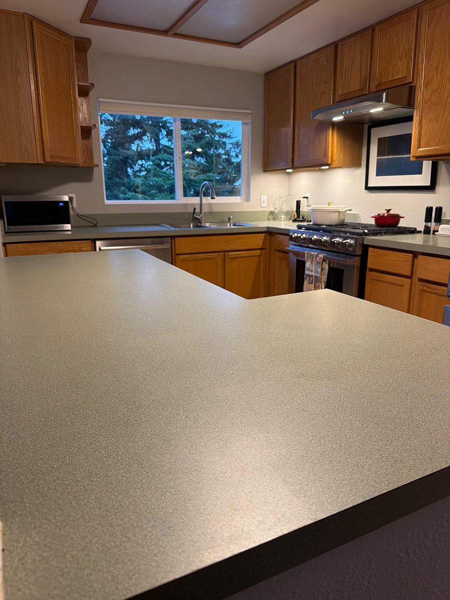 Full kitchen w all appliances that you need.  