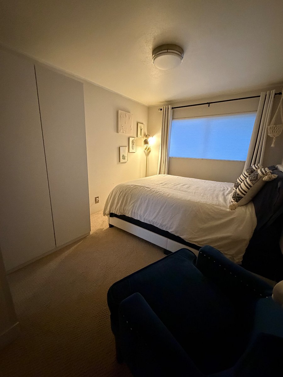 Guest bedroom/queen size bed. 