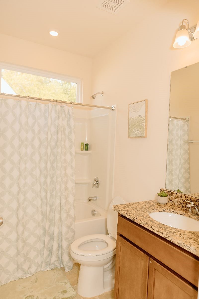 Furnished Finder property 536256_1 photo 16