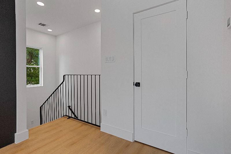 Furnished Finder property 536280_1 photo 12