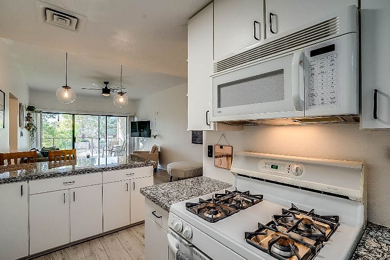 Furnished Finder property 536299_1 photo 12