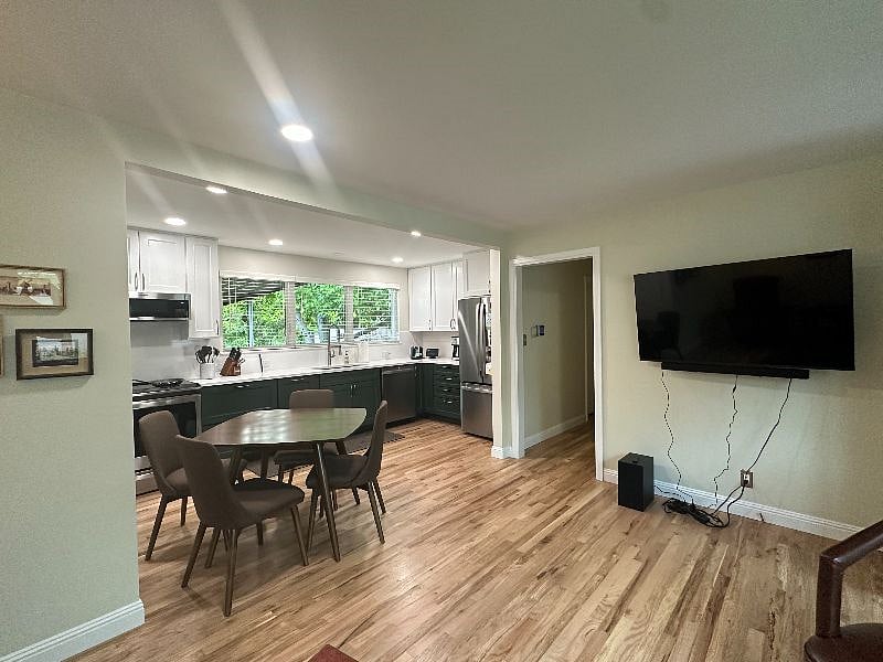 Furnished Finder property 536307_1 photo 4