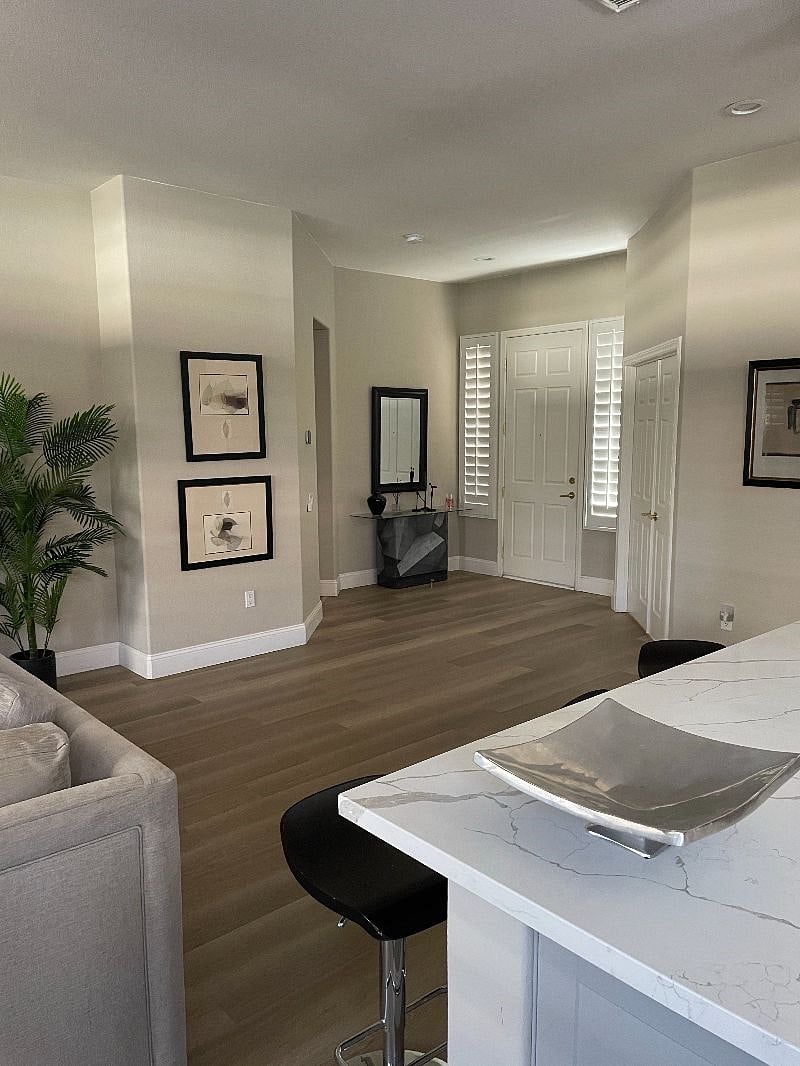 FRONT ENTRANCE FOYER