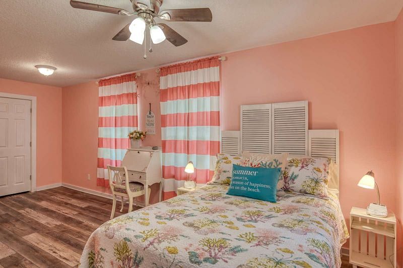 Full Bedroom
