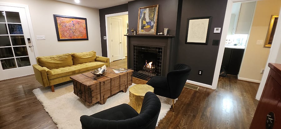 Brookhaven Bungalow is decorated with fine art, 19th Century Asian antiques, and objects d' art to make you feel right at home. 