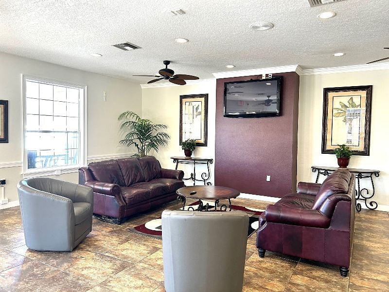 club house lounge