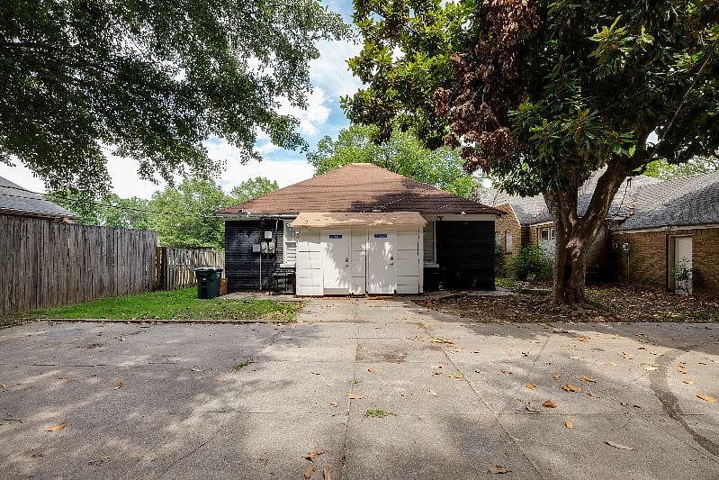 Private entrances located in the back of the property
