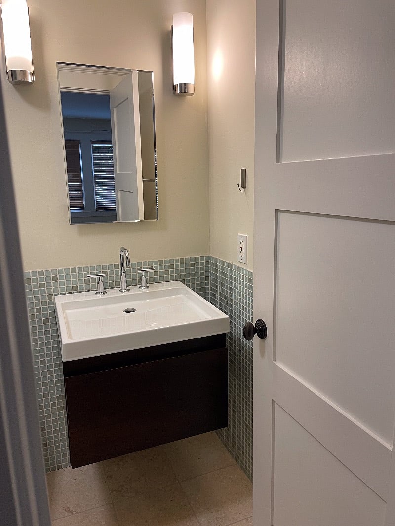 Full bathroom , contemporary and updated