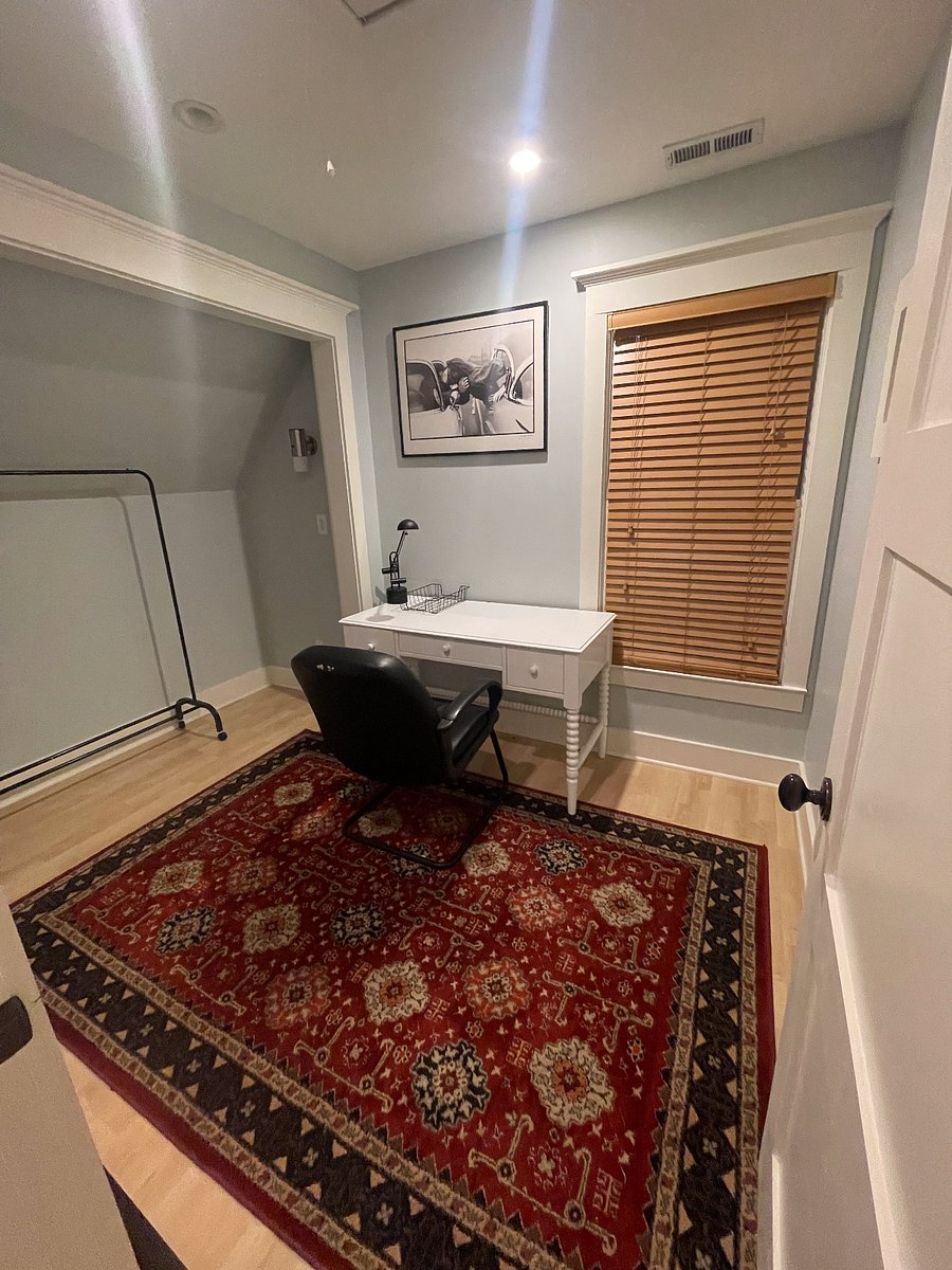OFFICE OR BEDROOM WITH DOOR AND WINDOW
