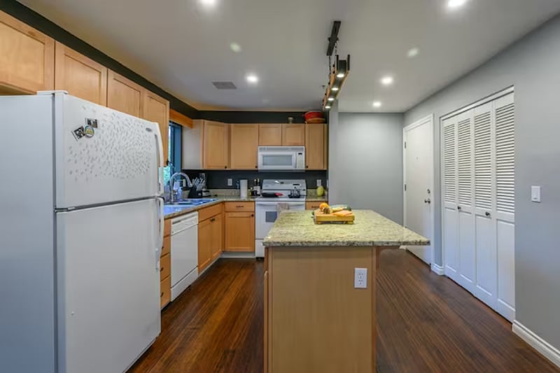 Furnished Finder property 536699_1 photo 3