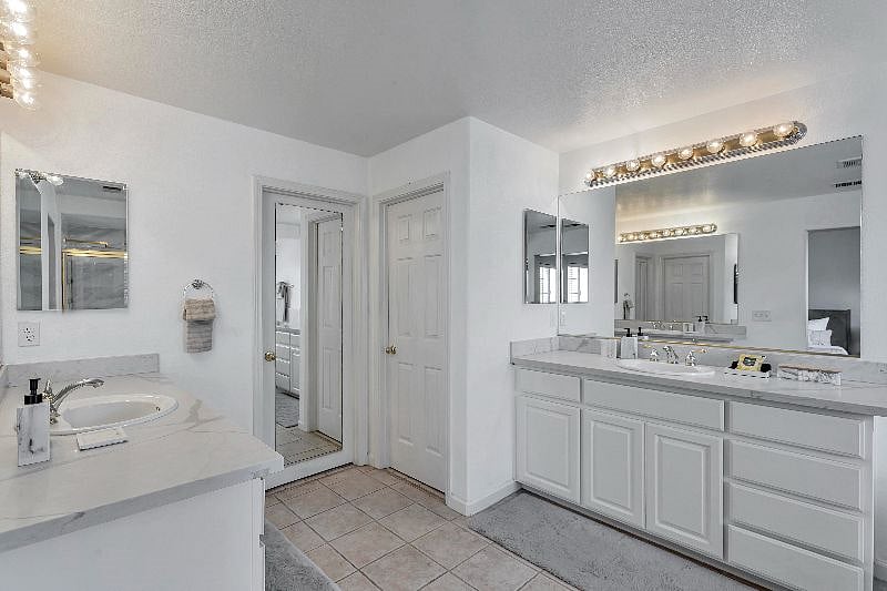 Double sink bathroom in Master Bedroom bathroom