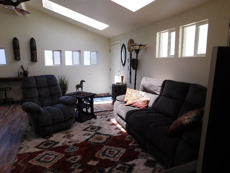 Furnished Finder property 536804_3 photo 3