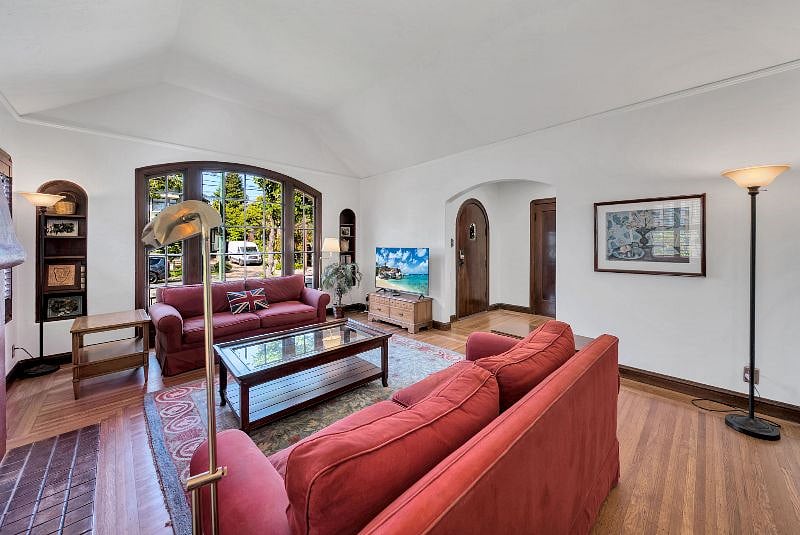 Furnished Finder property 536825_1 photo 3