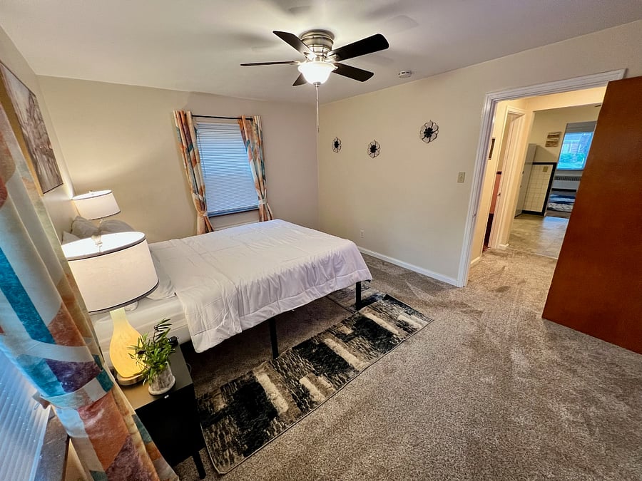 Cheerful Bright 1 Bedroom Apartment 1S