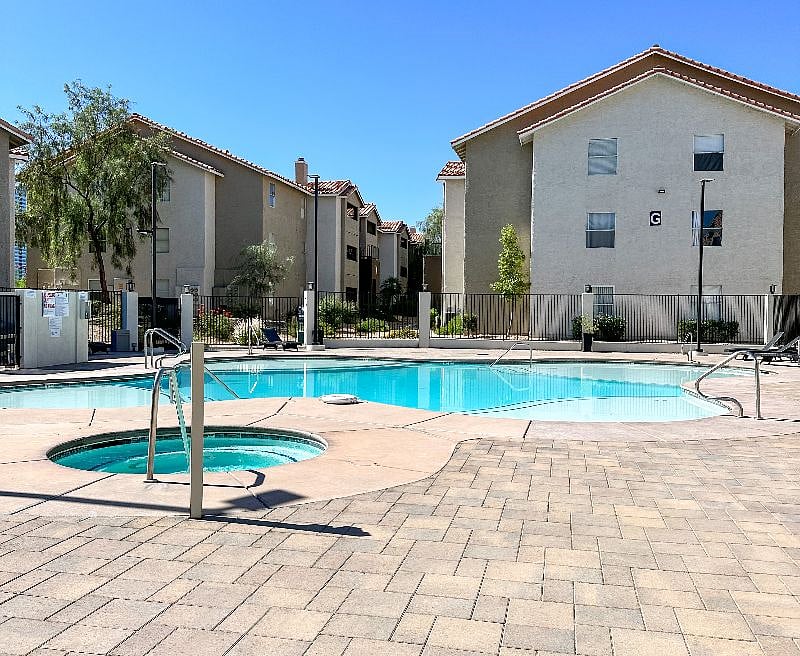 Furnished Finder property 536994_1 photo 1
