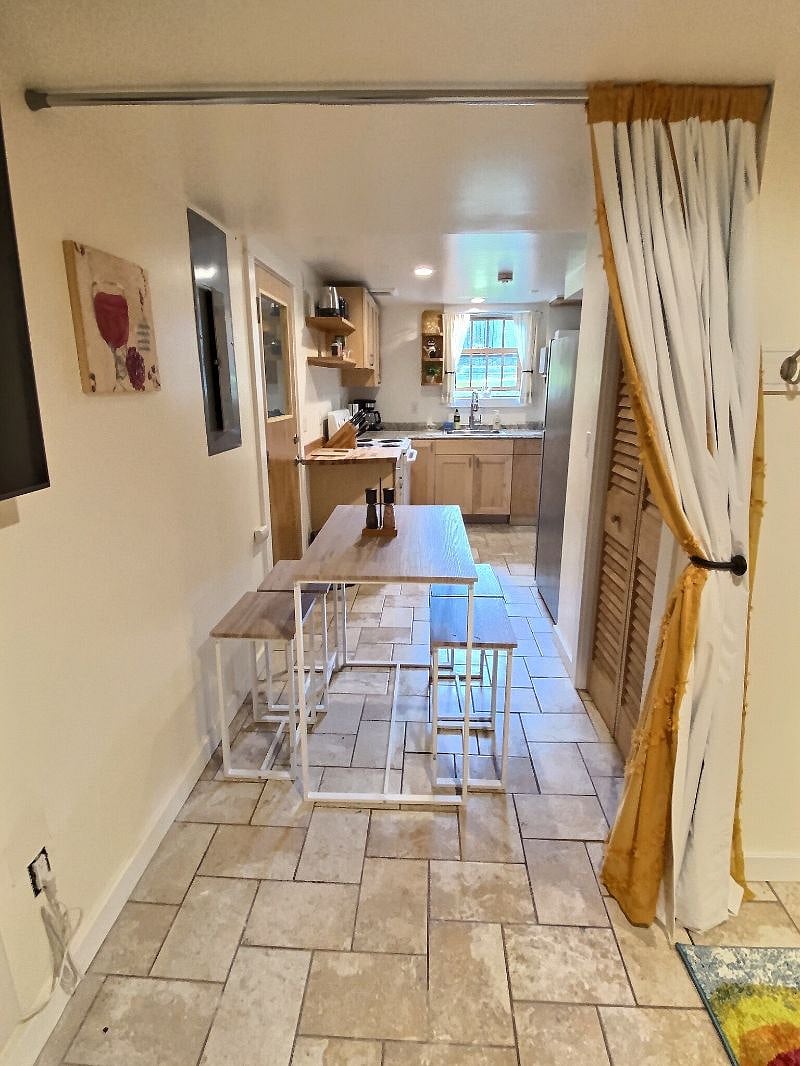 Furnished Finder property 537124_1 photo 12