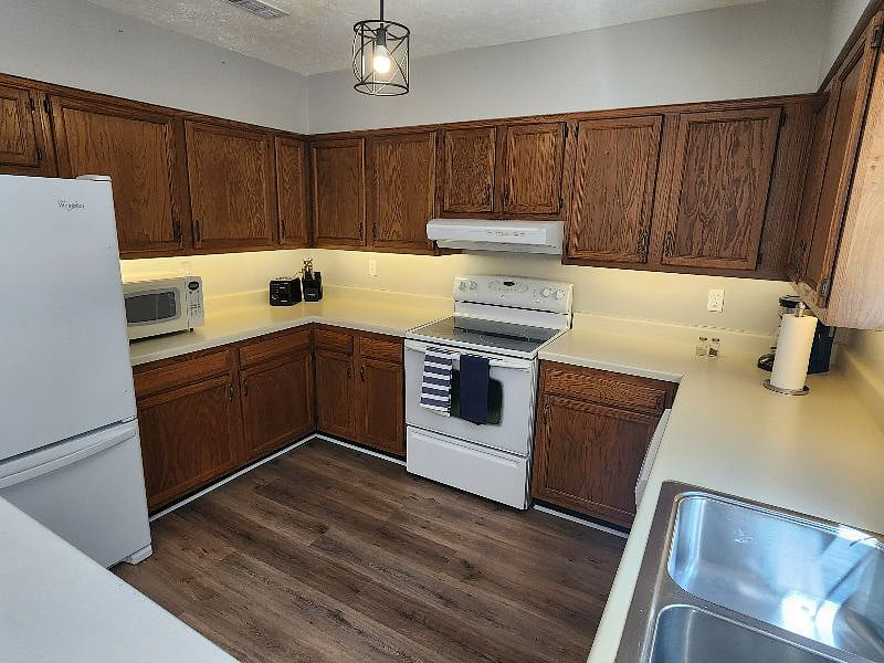 Furnished Finder property 537144_1 photo 12