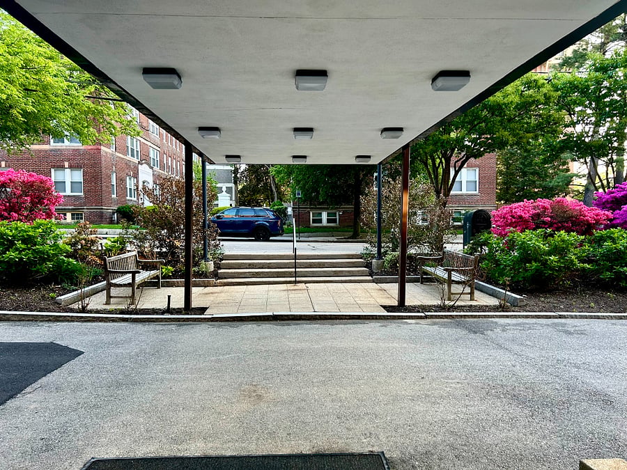 Longwood Ave, Brookline