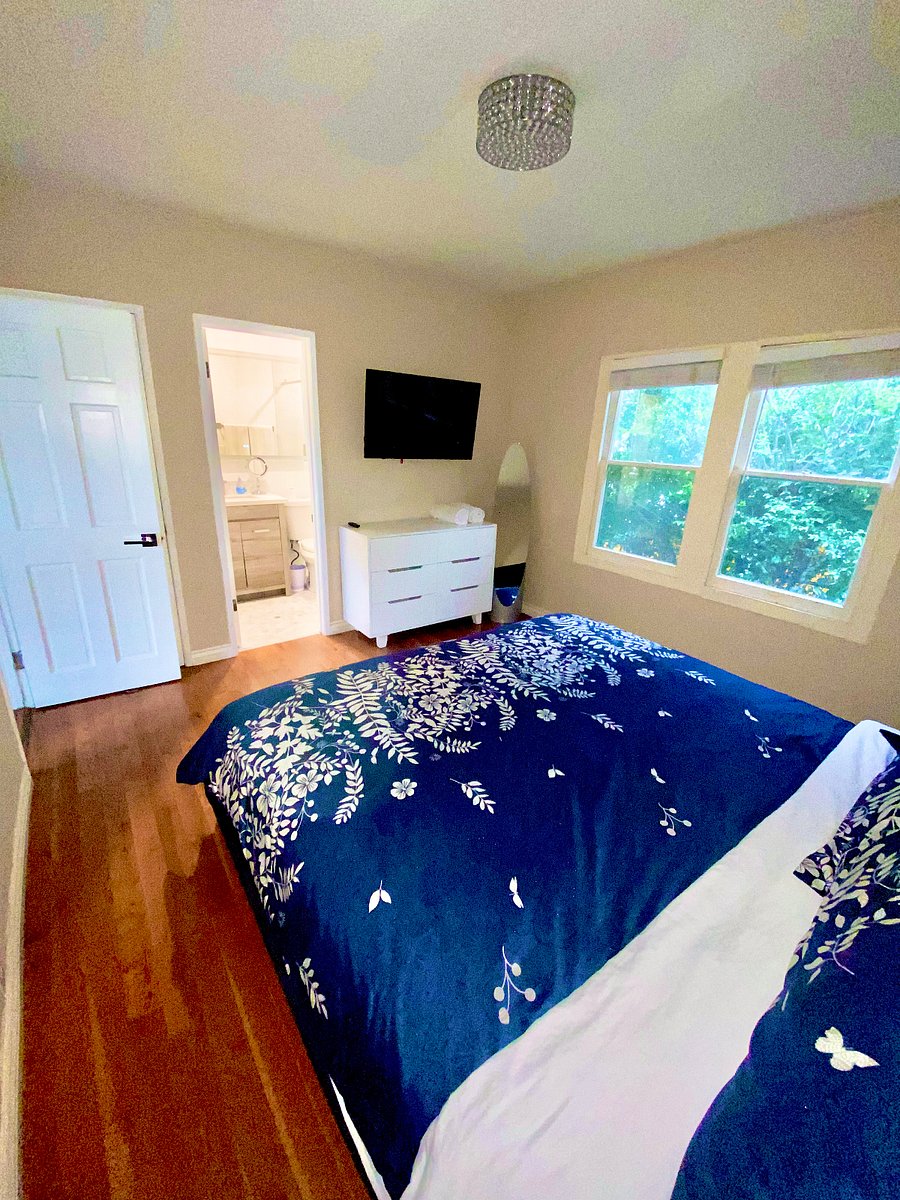 Bedroom #1, Master King bed, 42 TV, dresser, shades, closet