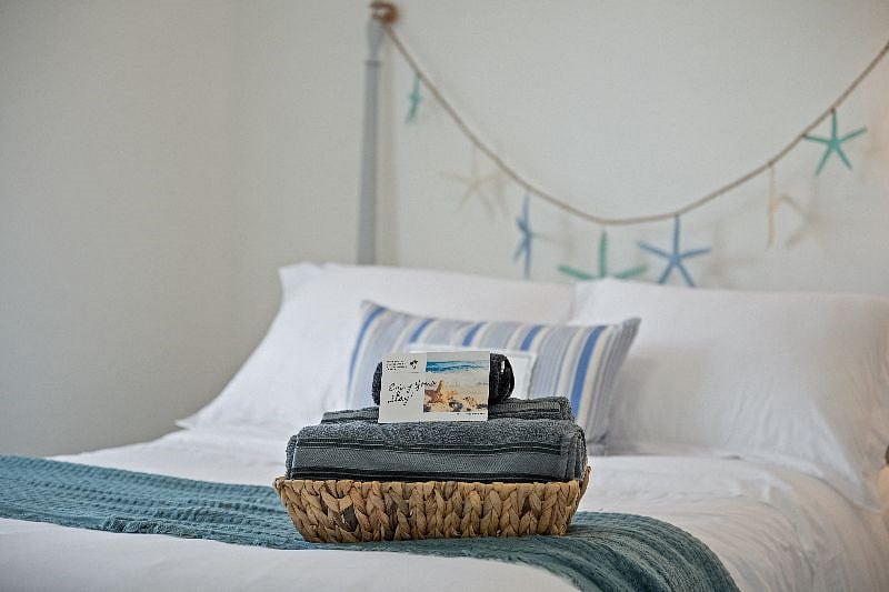 Bedroom 3 is ready for you! Featuring a Full sized bed and flat screen TV!
