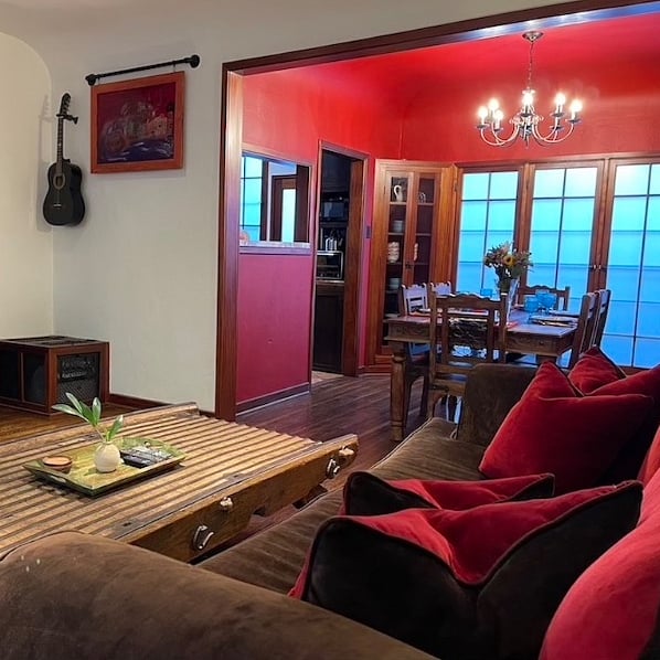 Living Room/Dinning Area