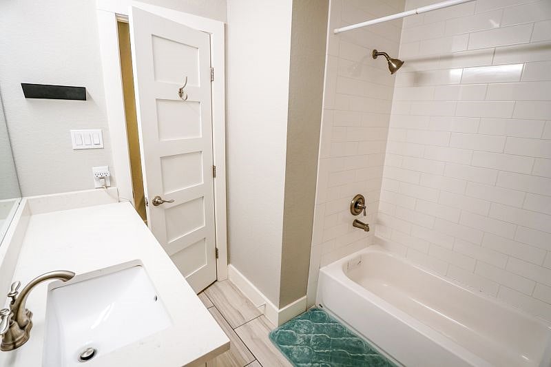 Furnished Finder property 537331_1 photo 16