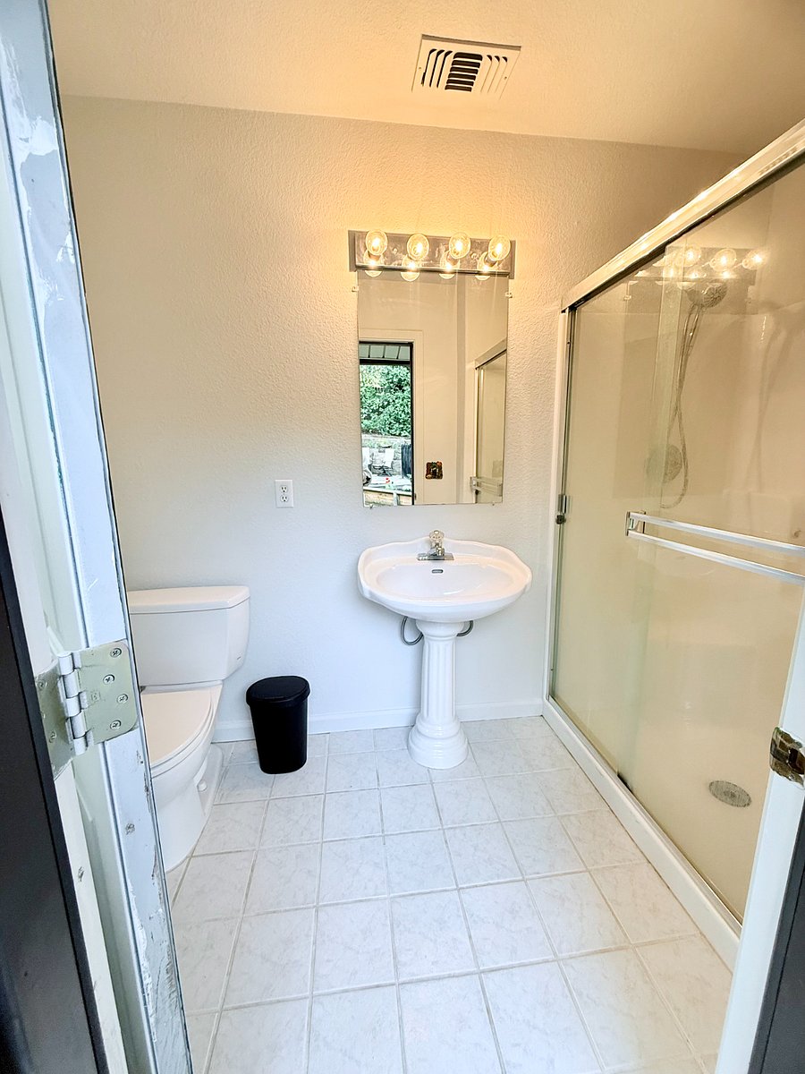 Furnished Finder property 537337_1 photo 15
