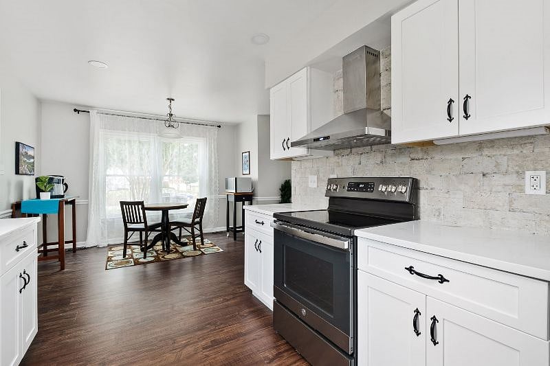 Common Area Kitchen