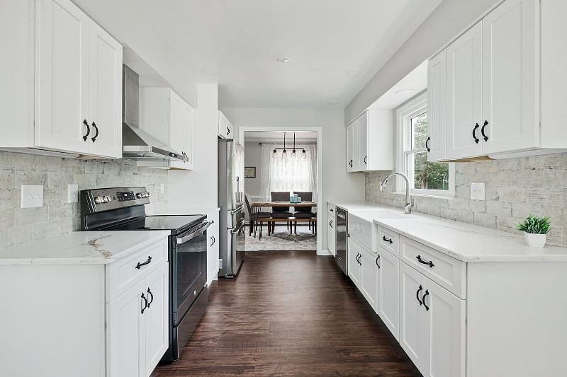 Common Area Kitchen