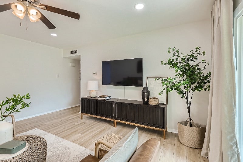 Furnished Finder property 537422_1 photo 12