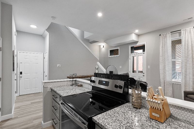 Furnished Finder property 537452_2 photo 13