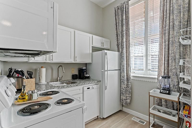 Furnished Finder property 537452_3 photo 13
