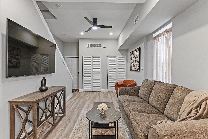 Furnished Finder property 537452_5 photo 3