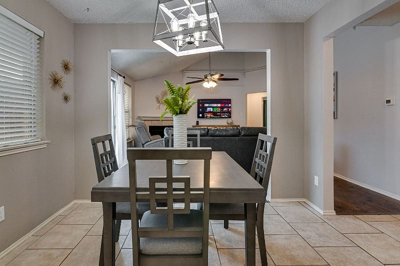 Furnished Finder property 537556_1 photo 7