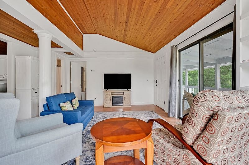 Furnished Finder property 537580_1 photo 9