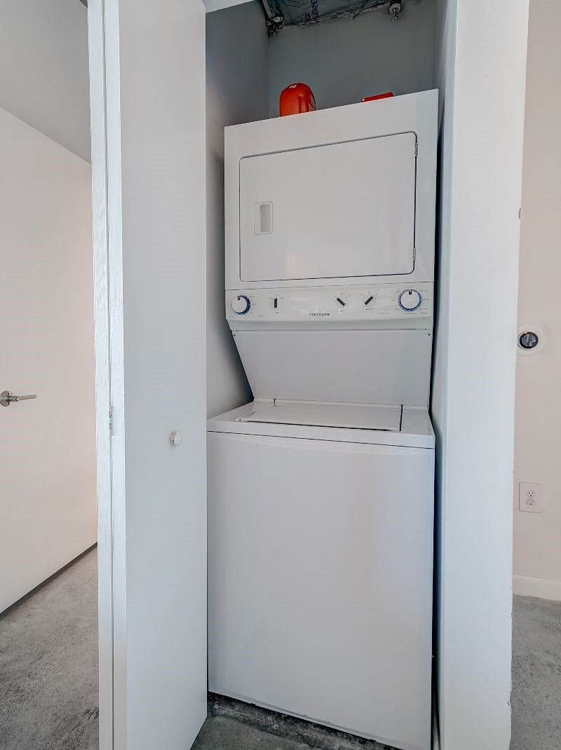 In unit, full size, washer/dryer.