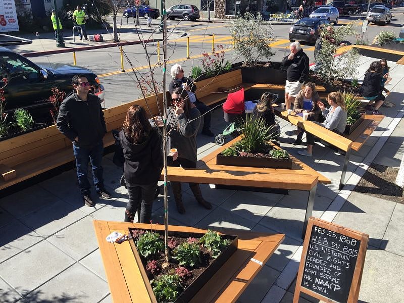 Outdoor parklets for local eateries and cafes close by