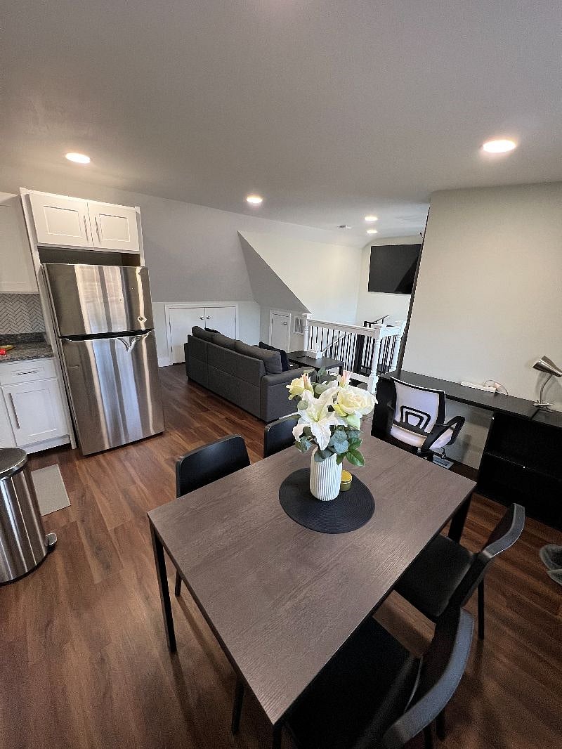 Furnished Finder property 537685_1 photo 3