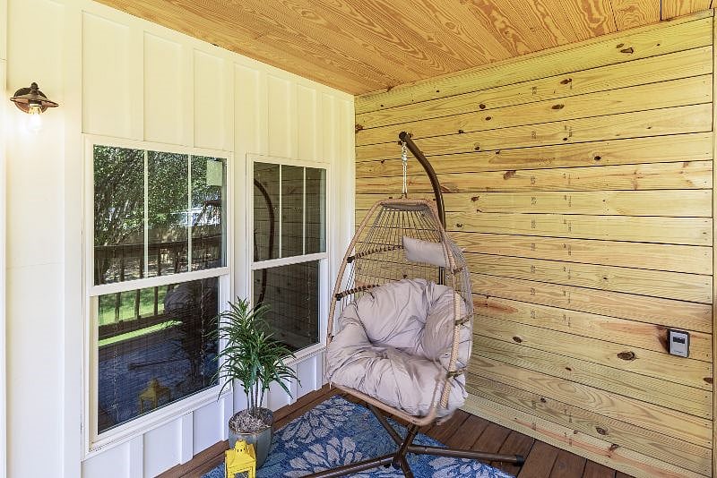 Cozy up with your favorite book or your laptop while enjoying the shade and the beautiful outdoors. 