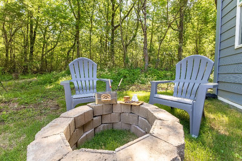 End your day with a relaxing bonfire, some good company, and delicious s'mores. One complementary bundle of wood per booking. 