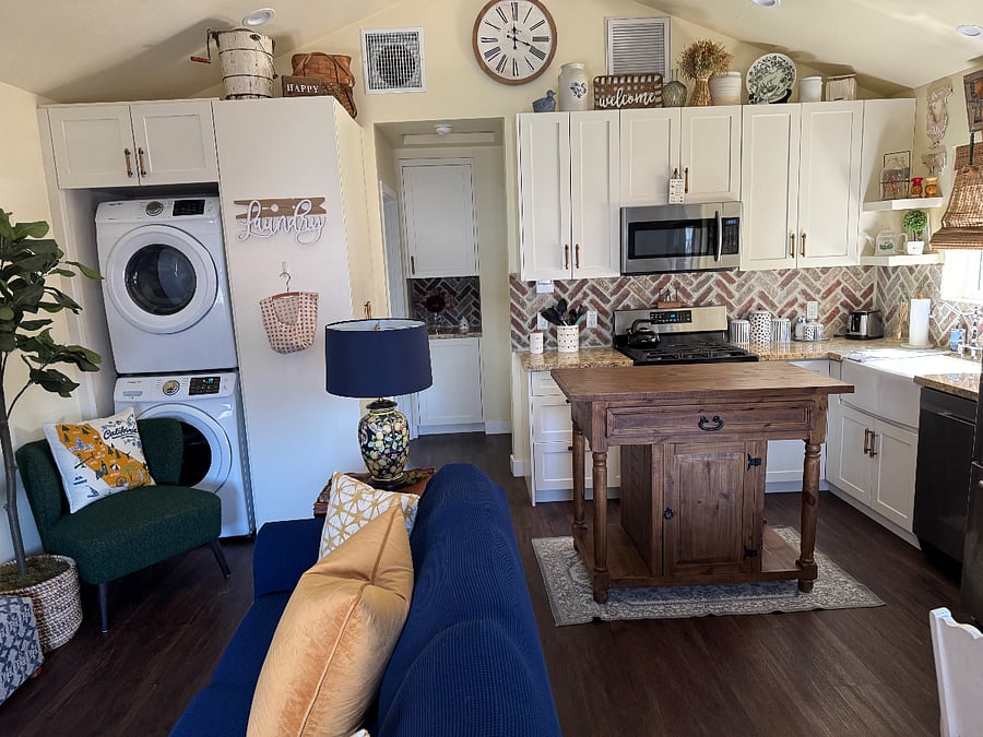 Furnished Finder property 537730_1 photo 3