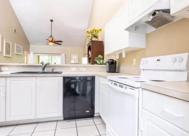 Furnished Finder property 537824_1 photo 6