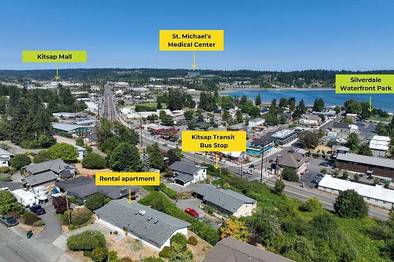Centrally located, minutes from St. Michael's Medical Center, the Silverdale Waterfront Park, PSNS and the highway