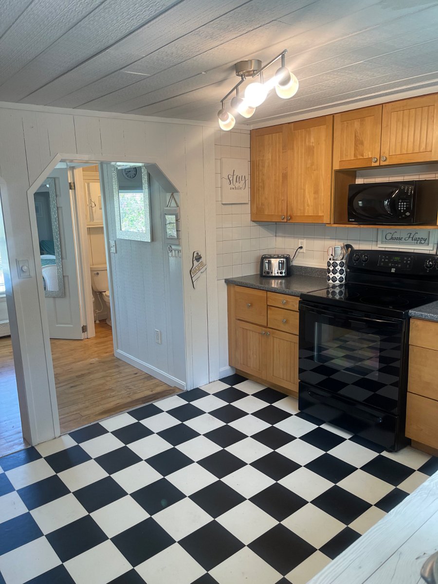 Shared Kitchen - Fully Equipped