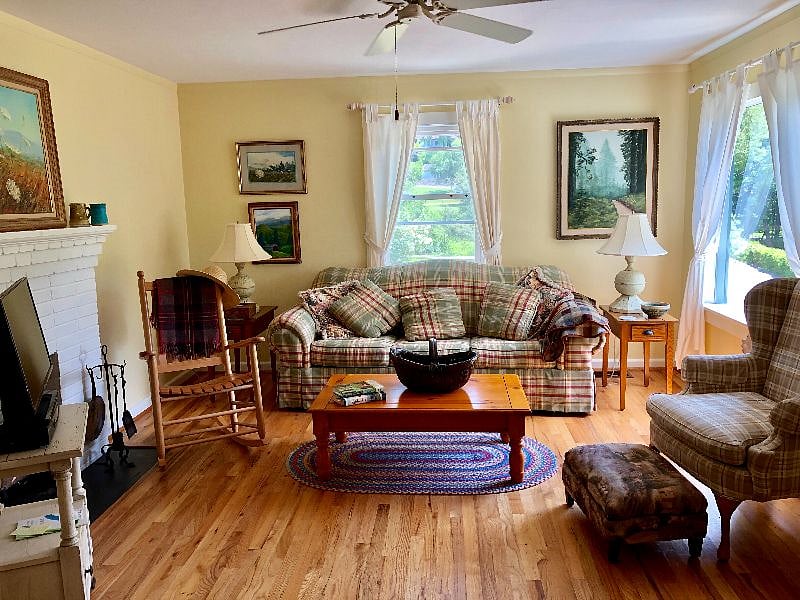 Furnished Finder property 537971_1 photo 3