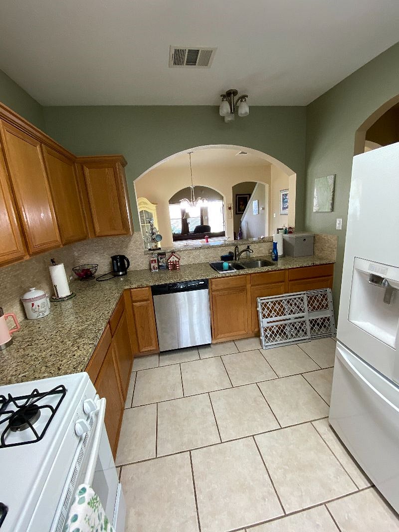 Furnished Finder property 538002_1 photo 5