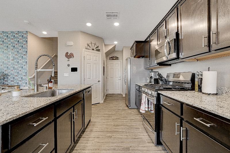 Furnished Finder property 538013_1 photo 10