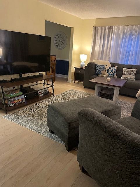Furnished Finder property 538015_1 photo 3